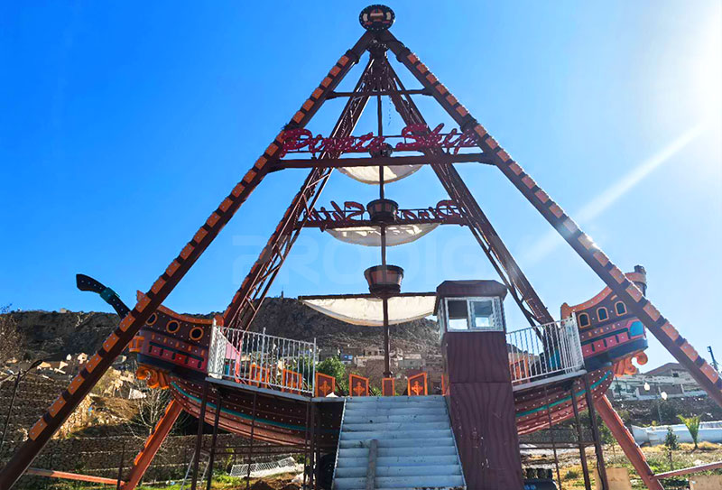 40 Seats Pirate Ship Ride