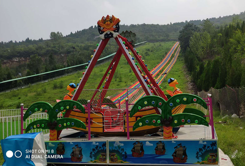 12 Seats Mini Pirate Ship Ride