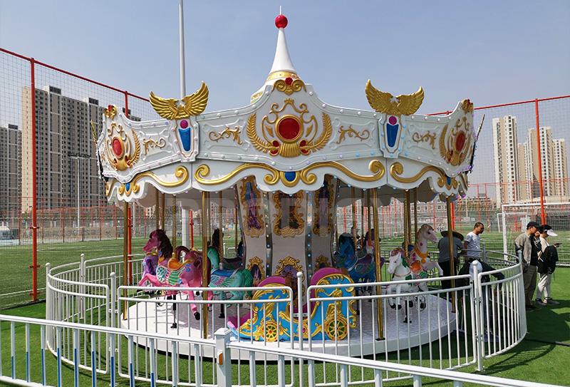 16 Seats White & Gold Carousel