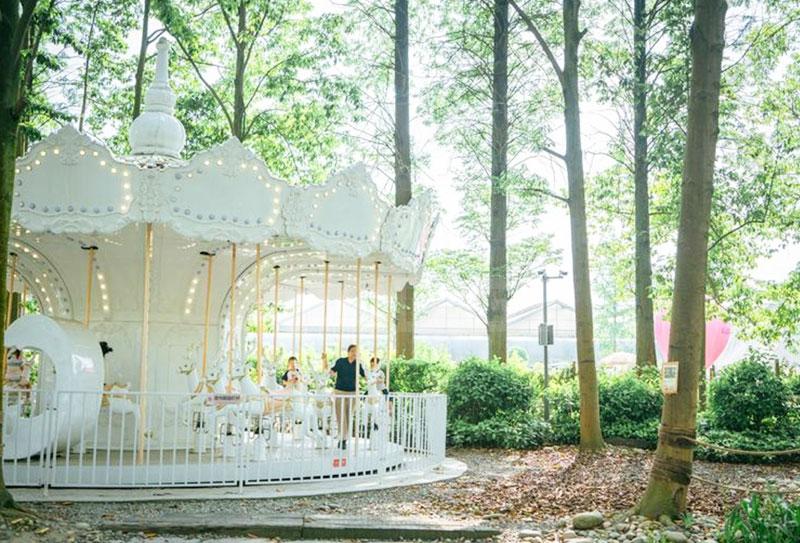 24 Seats White Carousel Ride