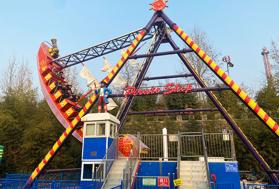 36 Seats Pirate Ship Ride