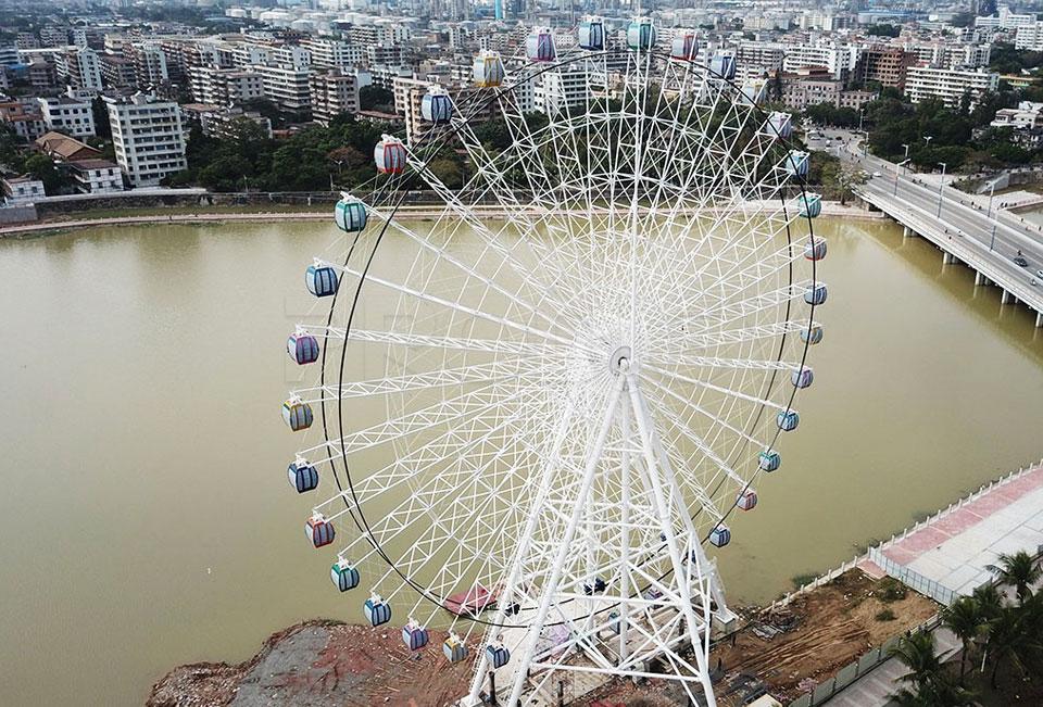 65m Giant Ferris Wheel